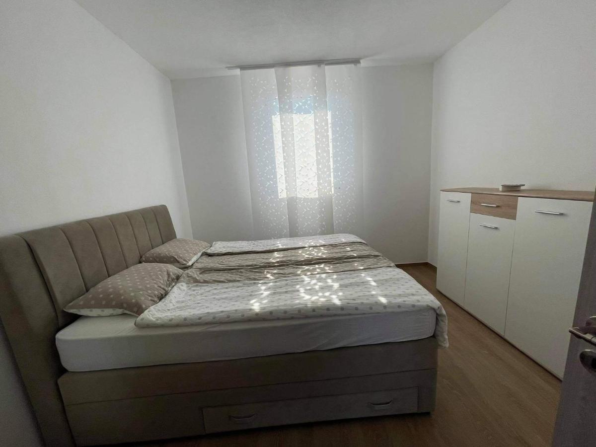 Kuca Za Odmor Bachus Villa Перой Екстериор снимка